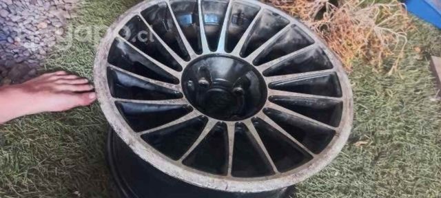 Juego de llantas aro 15 deszplazadas 4/100 con det