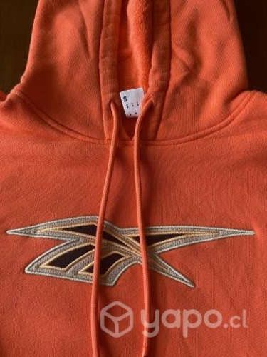 Poleron naranjo reebok