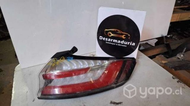 Foco trasero Edge 2019 a 2023 Rh 2.1