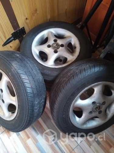 Neumáticos aro 13 + llantas