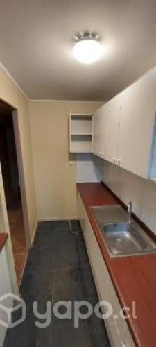 Departamento con estacionamiento en Quinta normal