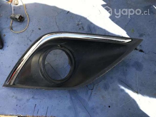 Tapa neblinero/bisel Mitsubishi Outlander