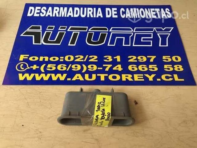 Moldura tapiz puerta Toyota Hilux 2007 al 2015