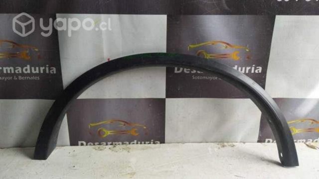 Moldura trasera xtrail 2015 a 2023 Lh 2.1