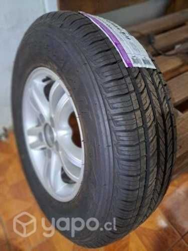 1 llanta Ssang Yong 1 neumático nexen