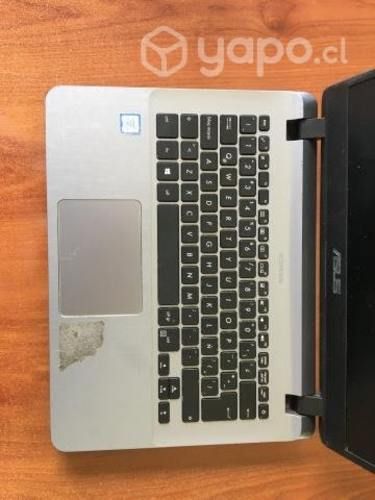 Notebook Asus X407U en desarme