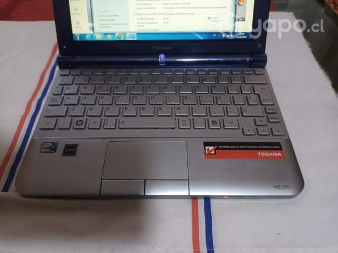 Netbook Toshiba 2gb Windows7 Intel 1 67ghz funcio