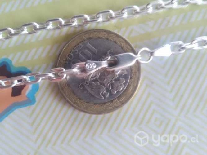 Cadena de plata