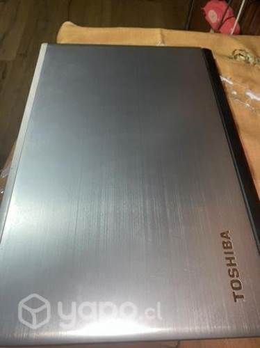 Lapto toshiba táctil core i7 , Windows 10