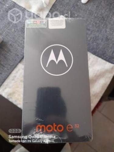 Celular Moto E32