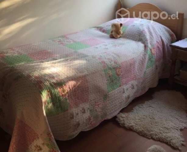 Cubrecama Quilt rosado 1.5 plazas + funda cojin.