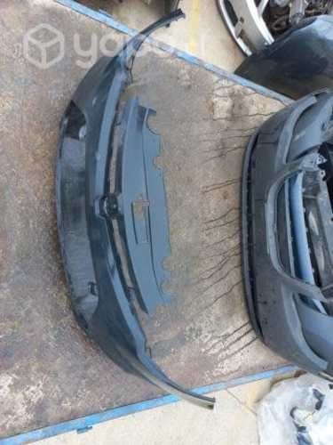 Parachoque NUEVO ORIGINAL MG sin uso