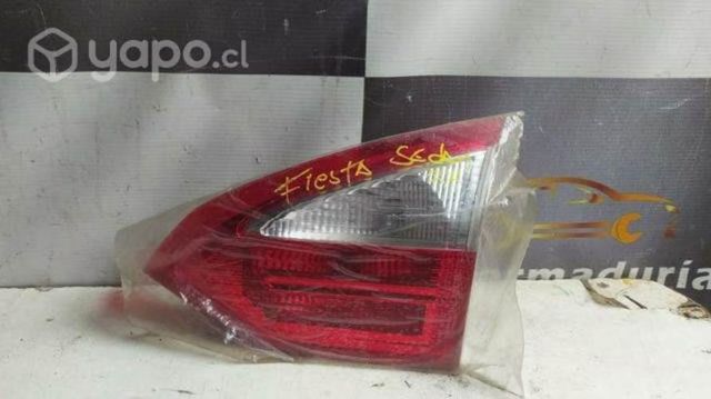 Foco trasero fiesta sedan rh 1.5