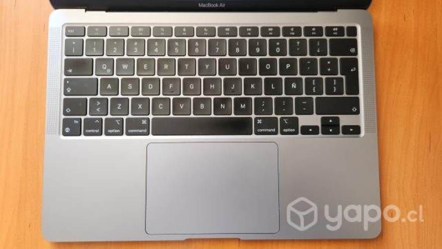 Apple MacBook Air (M1, 2020)