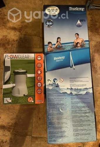 Piscina con filtro sin uso alguno