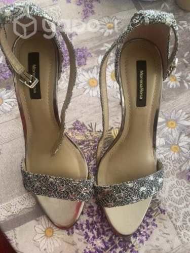 Sandalias Brasileñas 2 posturas impecables