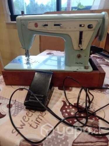 Máquina de coser Singer