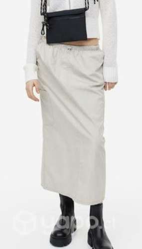 Falda larga estilo paracaídas talla L color crema
