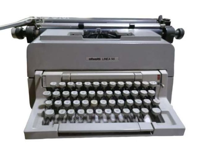 Maquina de escribir Olivetti Línea 98