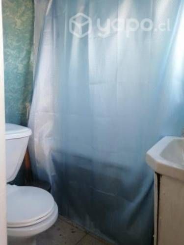 Arriendo casa interior