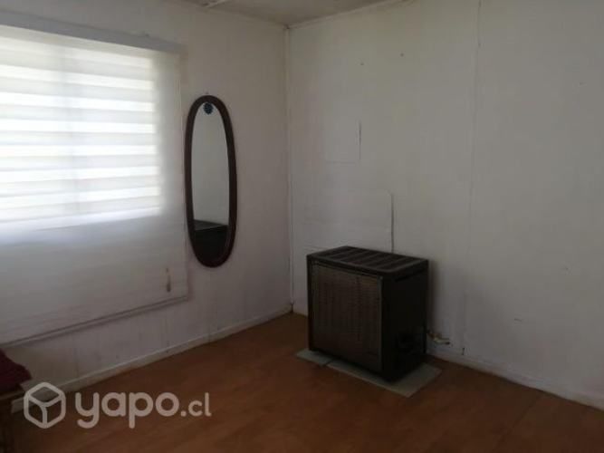 Arriendo casa interior