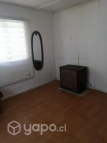 Arriendo casa interior