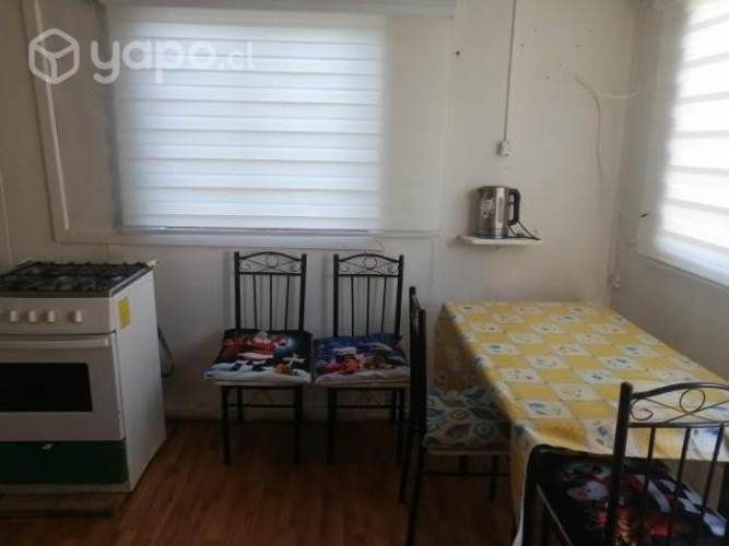 Arriendo casa interior