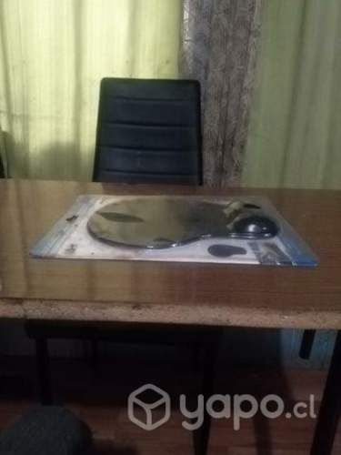 Mouse pad with gel wrist support