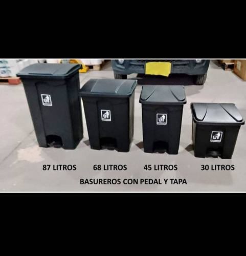 Basureros con pedal