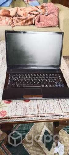 Notebook Samsung NP300V4A