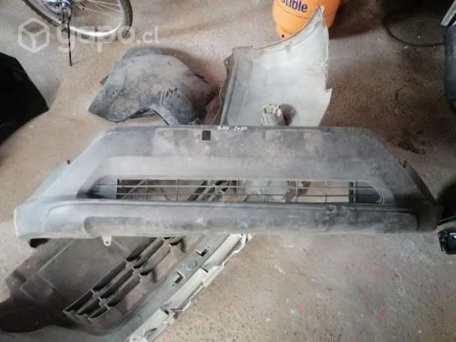 Parachoque delantero inferior y regilla Toyota RAV