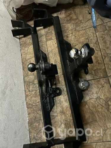 Enganche americano Toyota new rav4