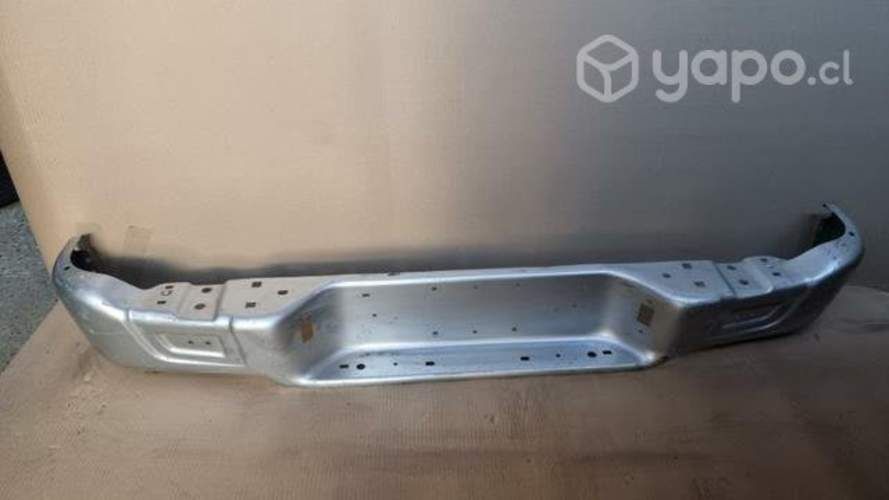 Parachoque trasero mahindra pick up 2019 dmg la77