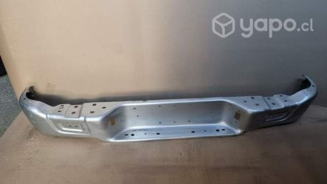 Parachoque trasero mahindra pick up 2019 dmg la77