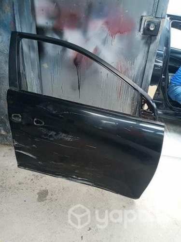 Puerta new yaris 2019