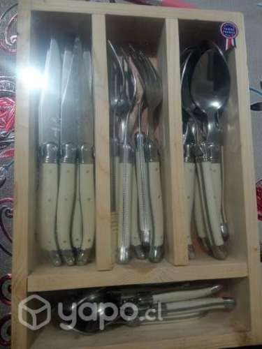 Set cubiertos de mesa