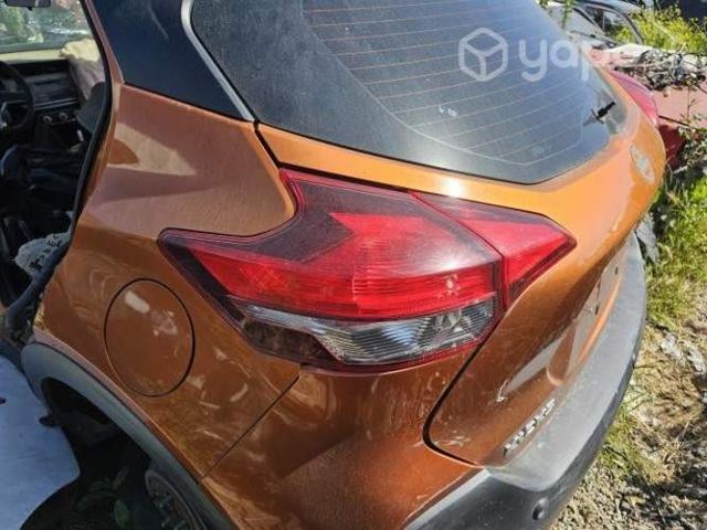Foco trasero nissan kicks 2019
