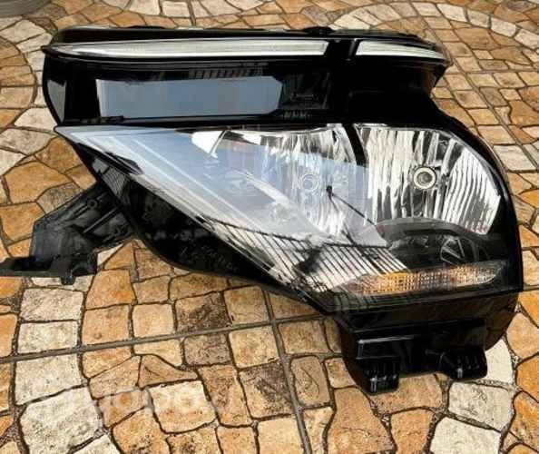 Optico izquierdo citroen c4 feel año 2023