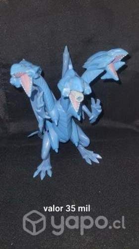 Dragon de ojos blancos