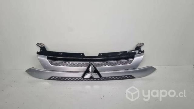 Máscara Mitsubishi outlander dmg la cisterna 10.44