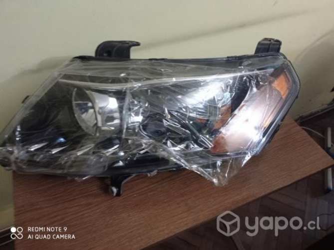 Óptico izquierdo mahindra