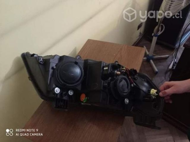 Óptico izquierdo mahindra