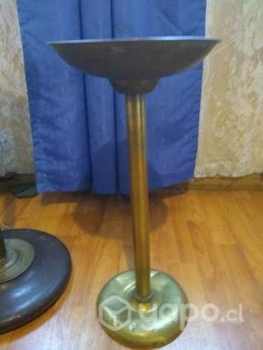 Antiguo cenicero bronce bronce macizo
