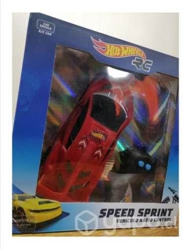 Auto a control remoto