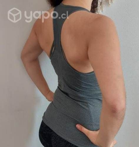 Polera deportiva Under Armour mujer Talla S