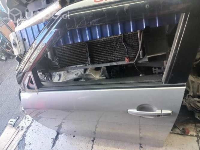 Puerta delantera izquierda suzuki Swift 2017