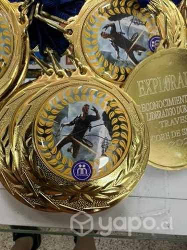 Medallas personalizadas III