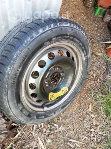 Neumático (1). sólo