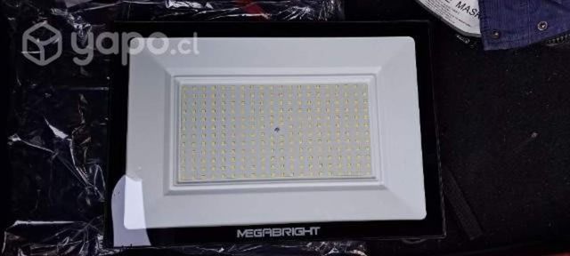 Foco Led 200W megabright nuevo exterior