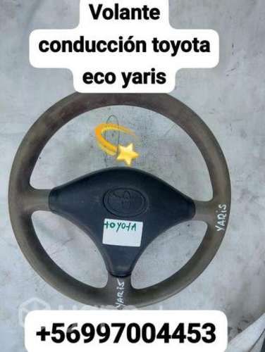 Volante conducción Toyota ecoyaris